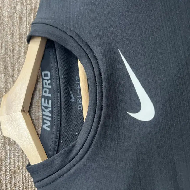 [SOLD OUT] 나이키 드라이핏 컴프레션 긴팔 L사이즈