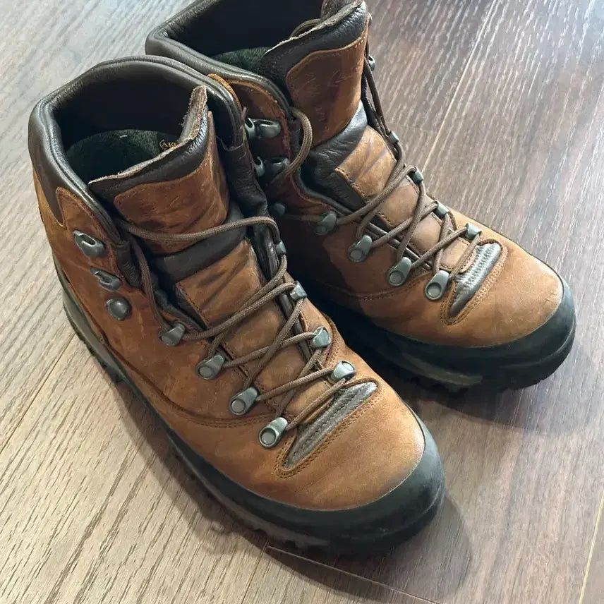 [BUNJANG] AKU Gore-Tex Mid-Weight Hiking Boots / AKU 중등산화 2회착.