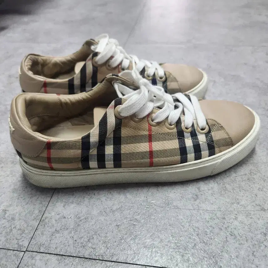 [BUNJANG] Burberry Sneakers Size 37 / 버버리 스니커즈 사이즈 37