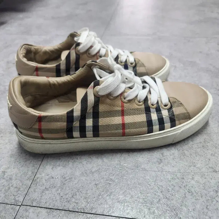 [BUNJANG] Burberry Sneakers Size 37 / 버버리 스니커즈 사이즈 37