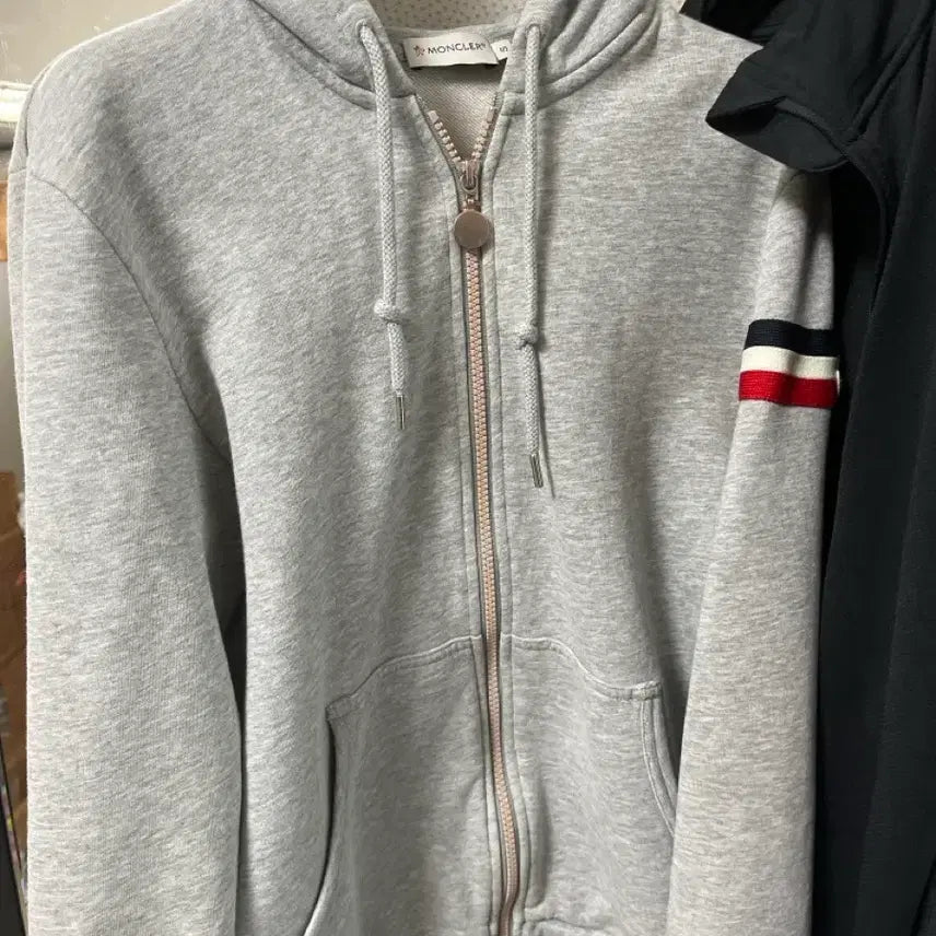 [BUNJANG] Moncler Hooded Zip-Up / 몽클 후드집업 팝니다