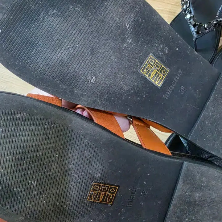 [BUNJANG] lolacrux Slippers Orange/Black / lolacrux 롤라크루즈 슬리퍼 오렌지/블랙