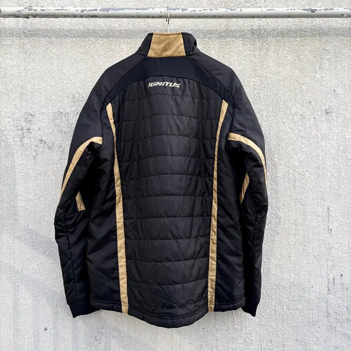 [BUNJANG] Mizuno Lightweight Padded Half-Zip Warm-Up Jacket (L) / L)미즈노 경량패딩 반집업 웜업