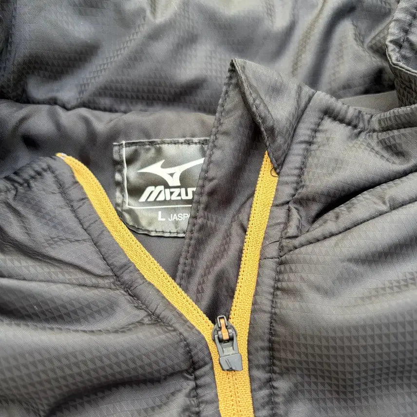 [BUNJANG] Mizuno Lightweight Padded Half-Zip Warm-Up Jacket (L) / L)미즈노 경량패딩 반집업 웜업