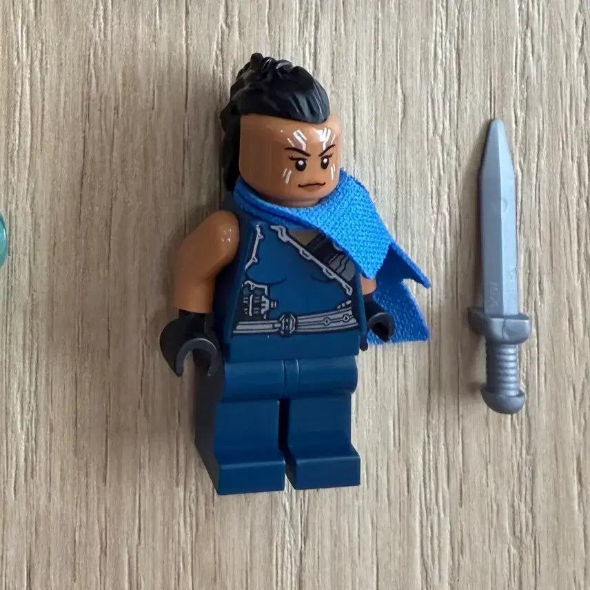 [BUNJANG] Lego 76084 Valkyrie Minifigure / 레고 76084 정품 단종 희귀 발키리 미니피규어 판매합니다.
