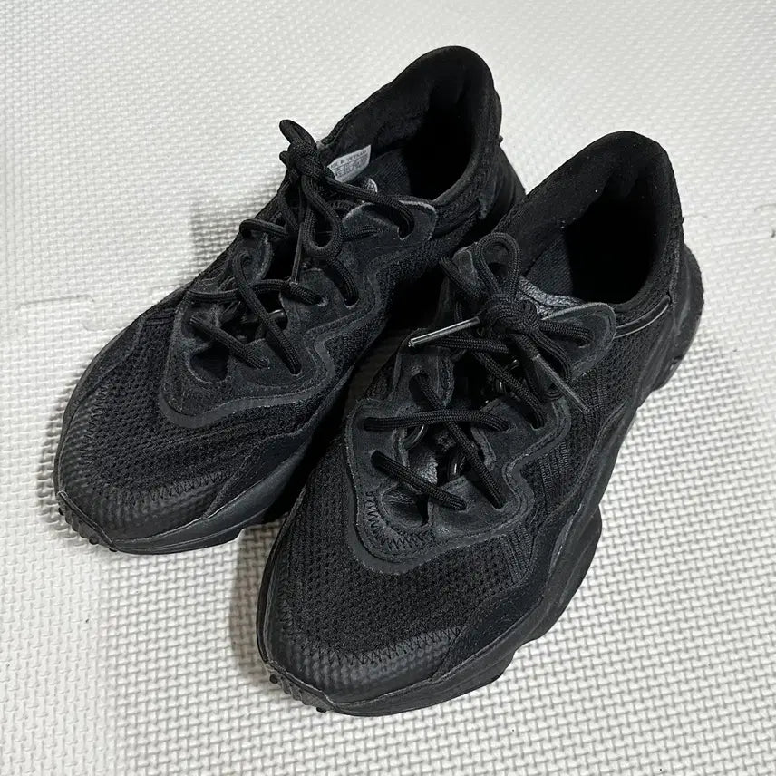 [SOLD OUT] 아디다스 오즈위고 트리플블랙 230