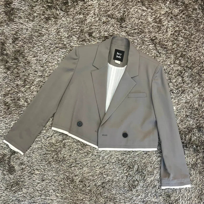 [BUNJANG] Juicy Judy Cropped Tailored Jacket (Size 85) / 쥬시쥬디 여성 크롭 테일러드 자켓 (85)
