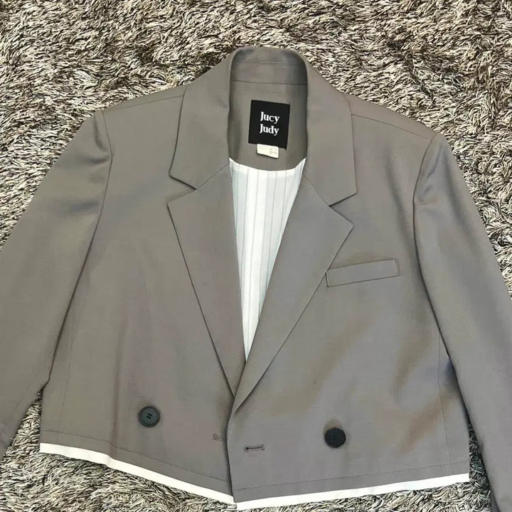 [BUNJANG] Juicy Judy Cropped Tailored Jacket (Size 85) / 쥬시쥬디 여성 크롭 테일러드 자켓 (85)