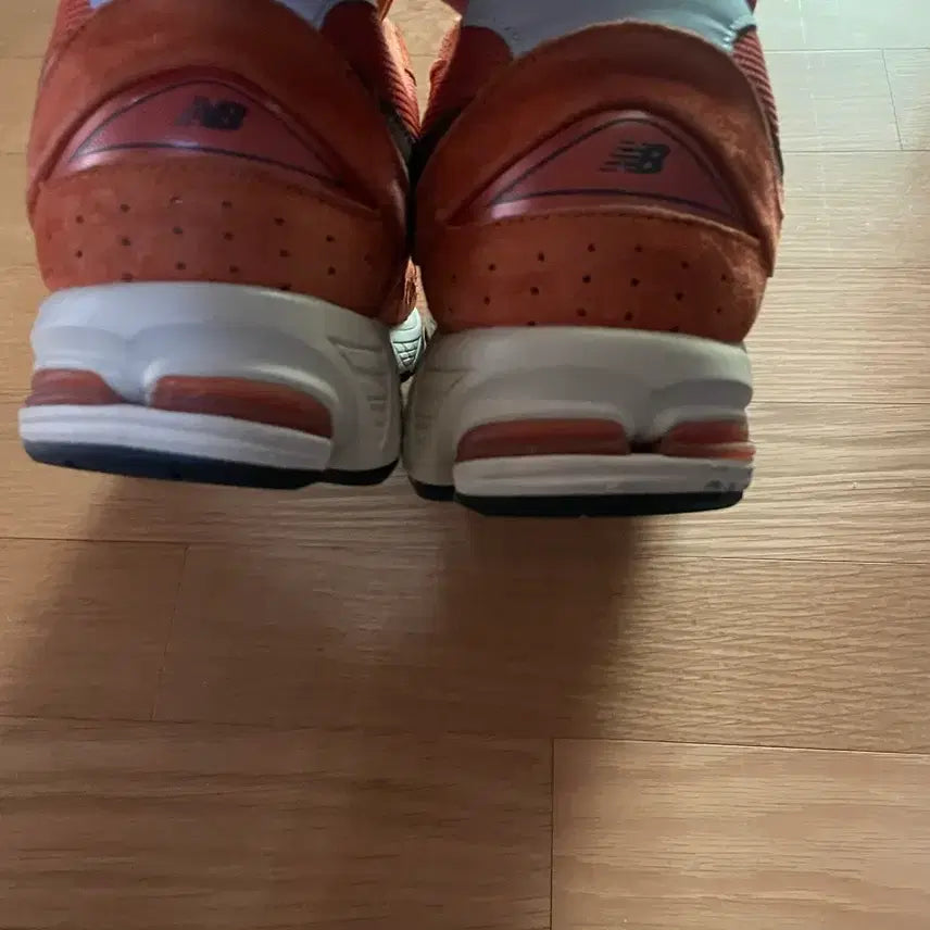 [BUNJANG] New Balance 2002R Rust Oxide Sneakers / 뉴발란스 2002R 러스트 옥사이드 290