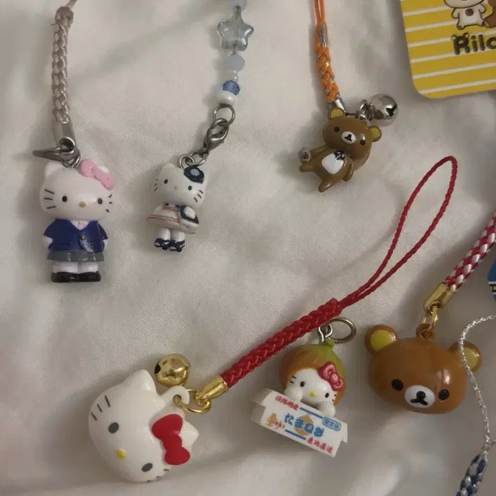 [BUNJANG] Sanrio Hello Kitty &amp; Rilakkuma Strap Bundle / 키티 스트랩 리락쿠마 스트랩 일괄 판매