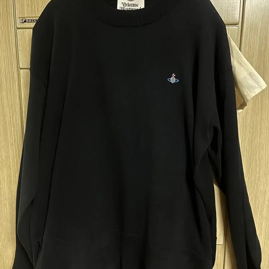 [SOLD OUT] 비비안웨스트우드 니트, 블랙