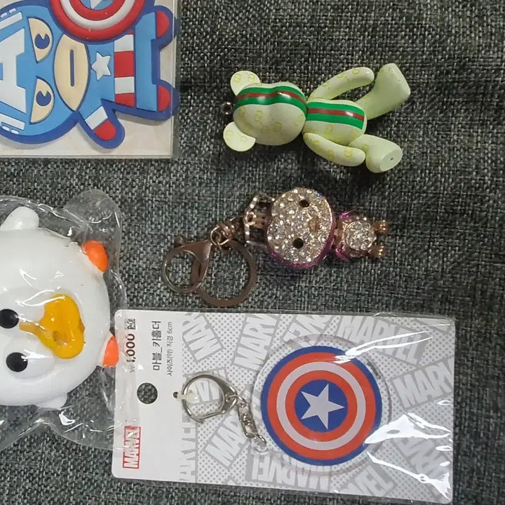 [BUNJANG] Marvel Characters Keychain &amp; Luggage Tag Set / 마블 캐릭터 키링 &amp; 여행용 네임택 세트  새상품  택배비포함가