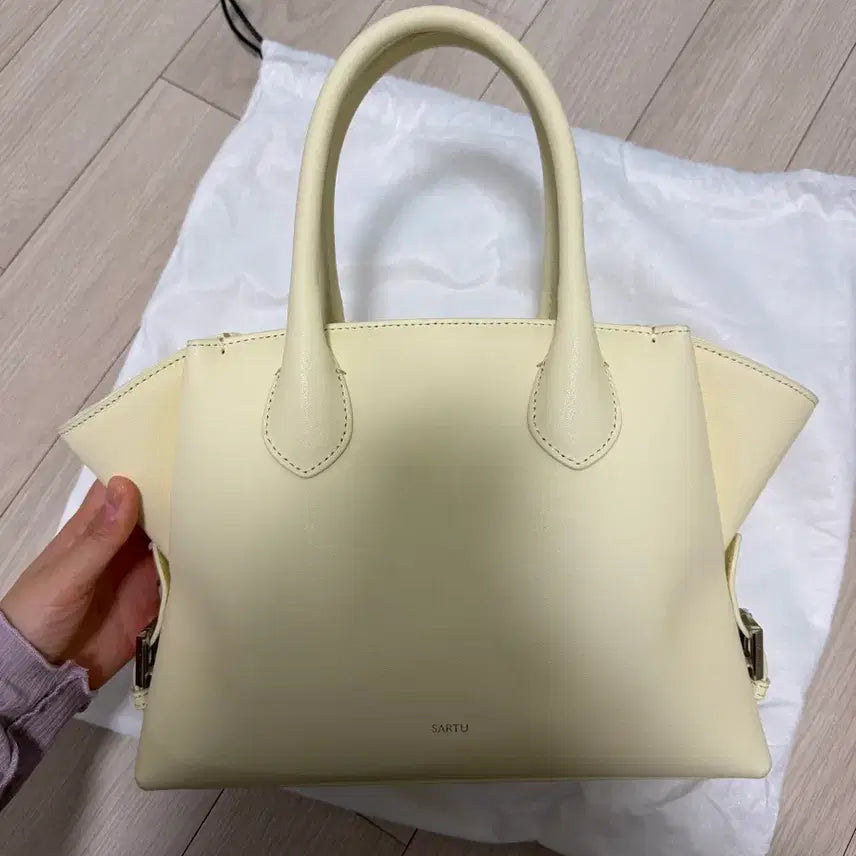 [SOLD OUT] 사르투 타이 토트백