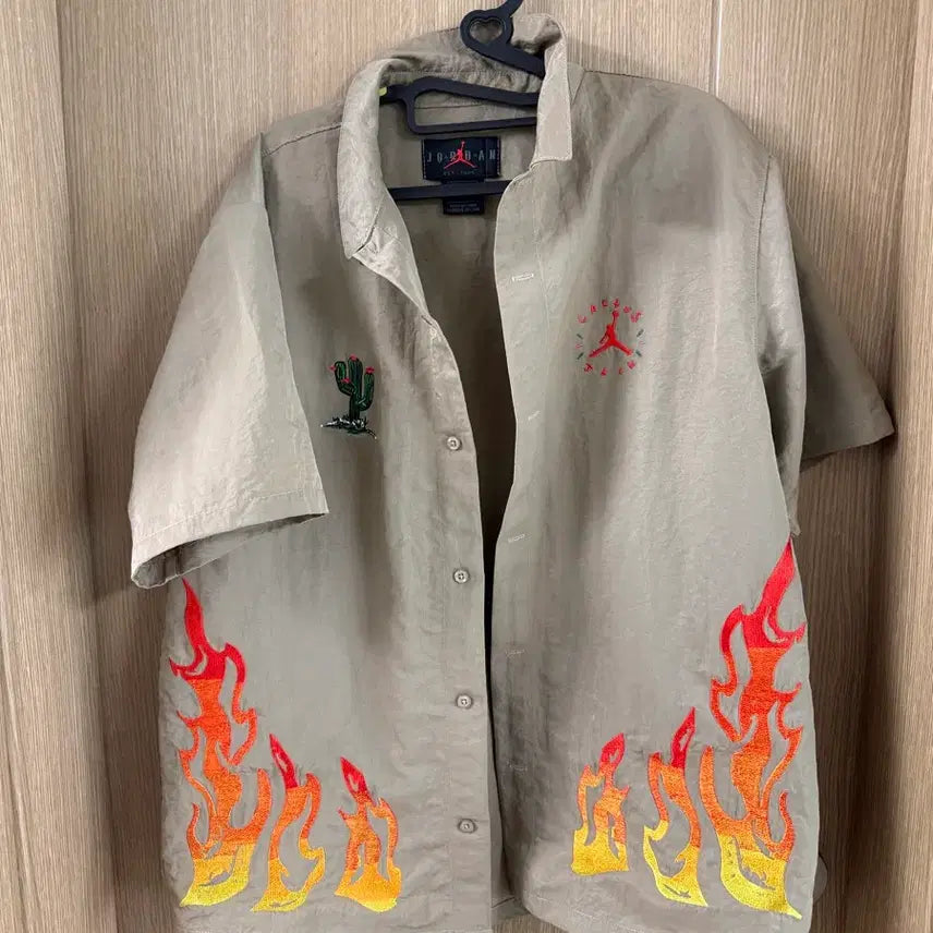 [BUNJANG] Nike Travis Scott Shirt XL / (XL)나이키조던 트래비스 스캇 셔츠 팝니다