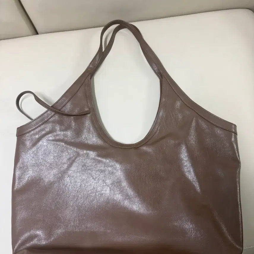 [SOLD OUT] 파인드카푸어 루미 숄더백 브라운