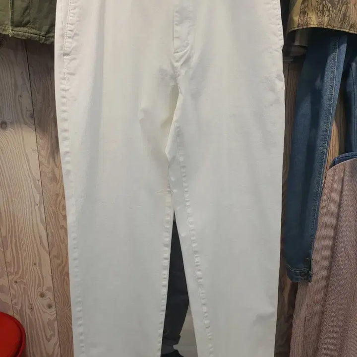 [BUNJANG] Giordano White Cotton Pants with Stretch Banding / [드라이완료] 지오다노 밴딩 코튼 팬츠 화이트 (상태최상/34내외)