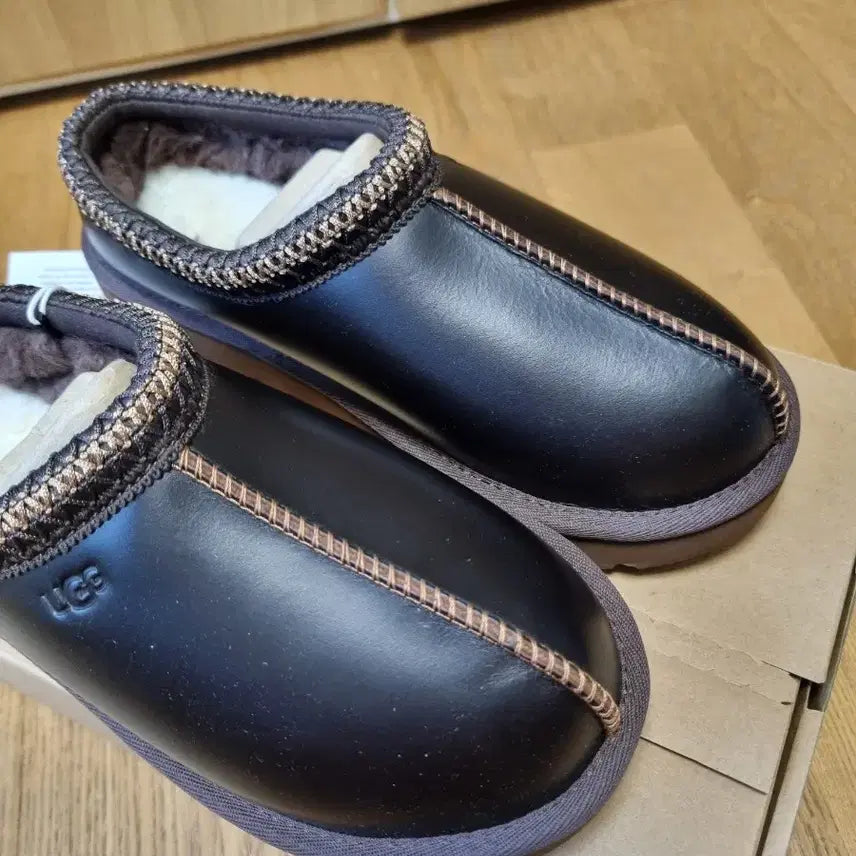 [SOLD OUT] 어그 UGG 레더 타스만 슬리퍼 7사이즈 240