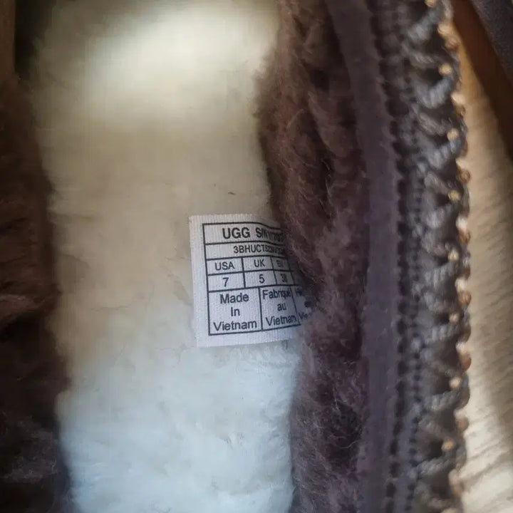 [SOLD OUT] 어그 UGG 레더 타스만 슬리퍼 7사이즈 240