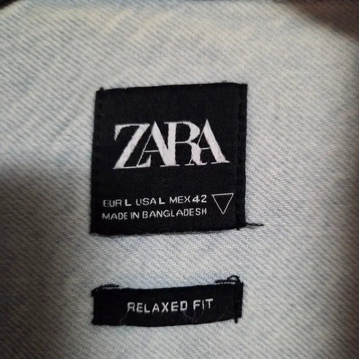 [BUNJANG] Zara Light Wash Denim Shirt / 자라 연청 데님 셔츠