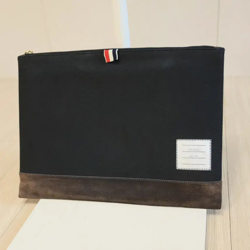 [SOLD OUT] ( 정품 ) 수납력 미친 톰브라운 라지 클러치