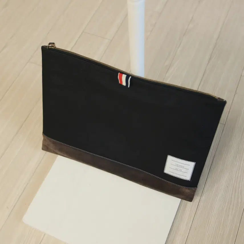 [SOLD OUT] ( 정품 ) 수납력 미친 톰브라운 라지 클러치