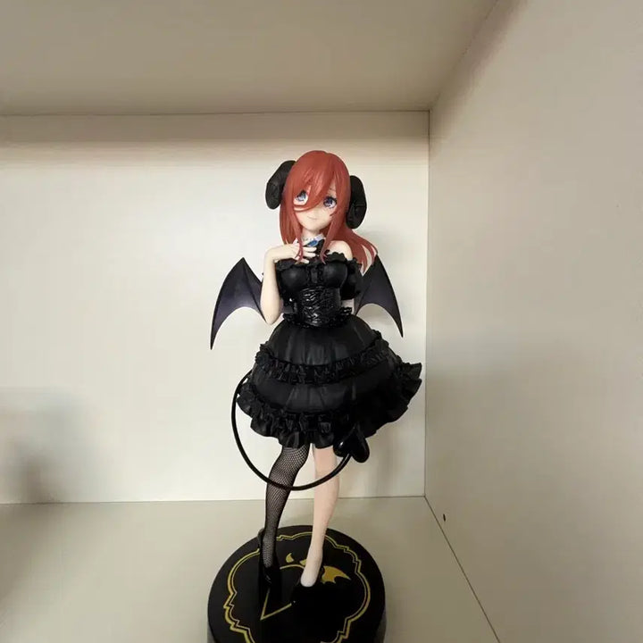 [BUNJANG] Nakano Miku Figure / 나카노 미쿠 피규어