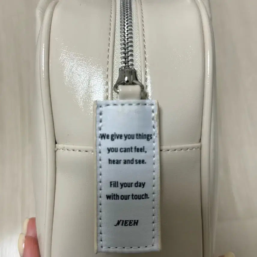 [BUNJANG] NIEEH Square Bag Cream Color / 니히 스퀘어백 크림색 (풀박스)