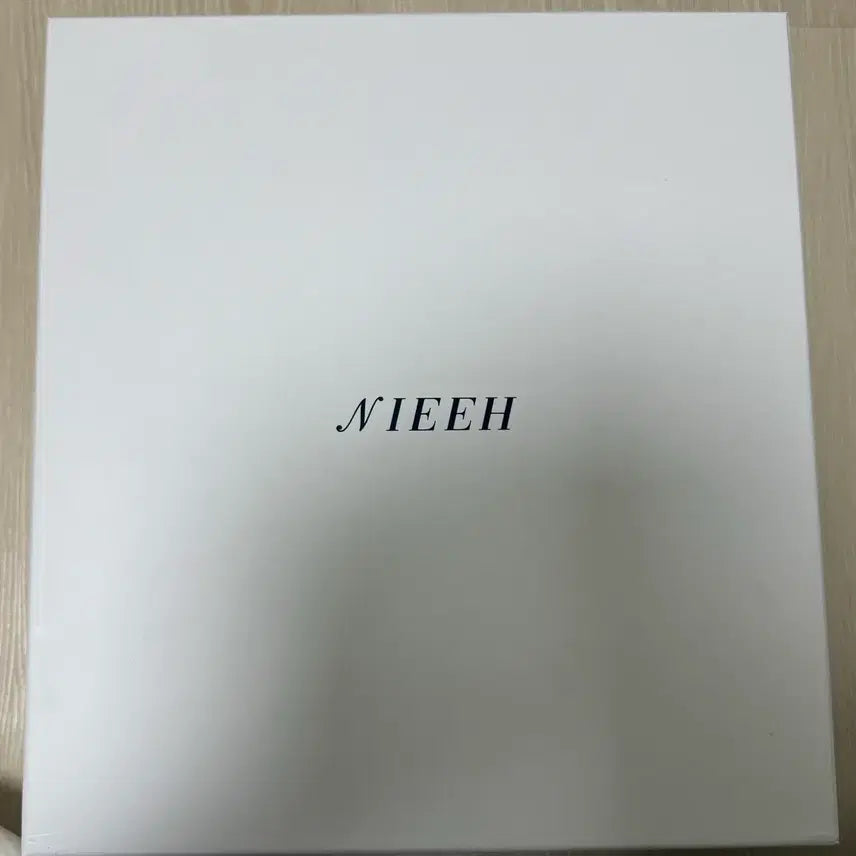 [BUNJANG] NIEEH Square Bag Cream Color / 니히 스퀘어백 크림색 (풀박스)