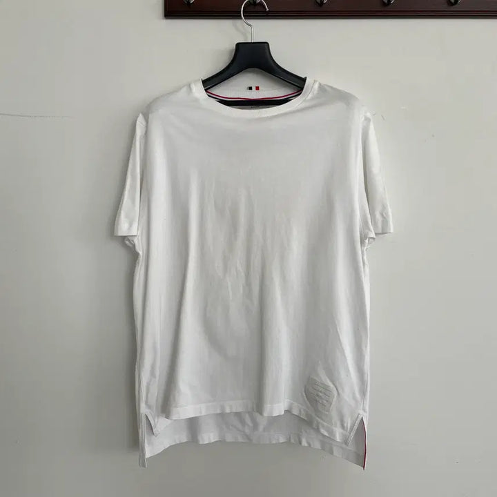 [BUNJANG] Thom Browne Jersey Relaxed Side Slit White T-Shirt / 톰브라운 3,100 저지 릴렉스드 사이드 슬릿 화이트 반팔 티셔츠