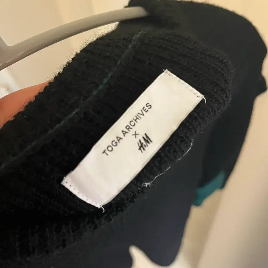 [BUNJANG] TOGA X H&amp;M Balloon Sleeve Sweater / TOGA X H&amp;M 벌룬 스웨터