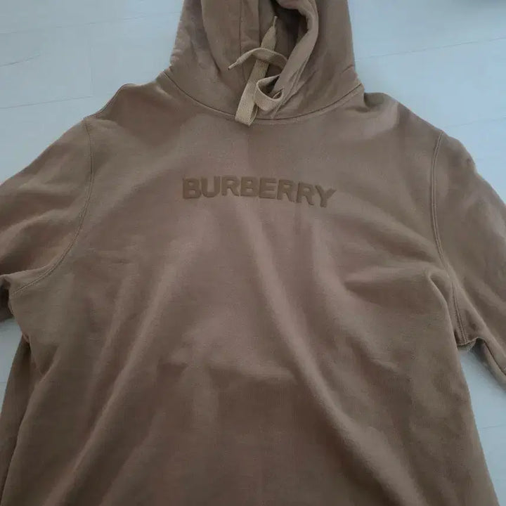 [BUNJANG] Burberry Hoodie Beige (Size 105) / [정품] 버버리 후드티(새상품,105)