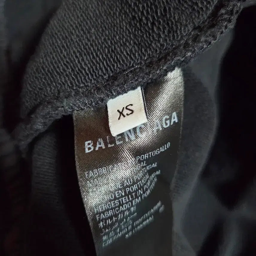 [BUNJANG] Balenciaga Bermuda Shorts / 발렌시아가 반바지