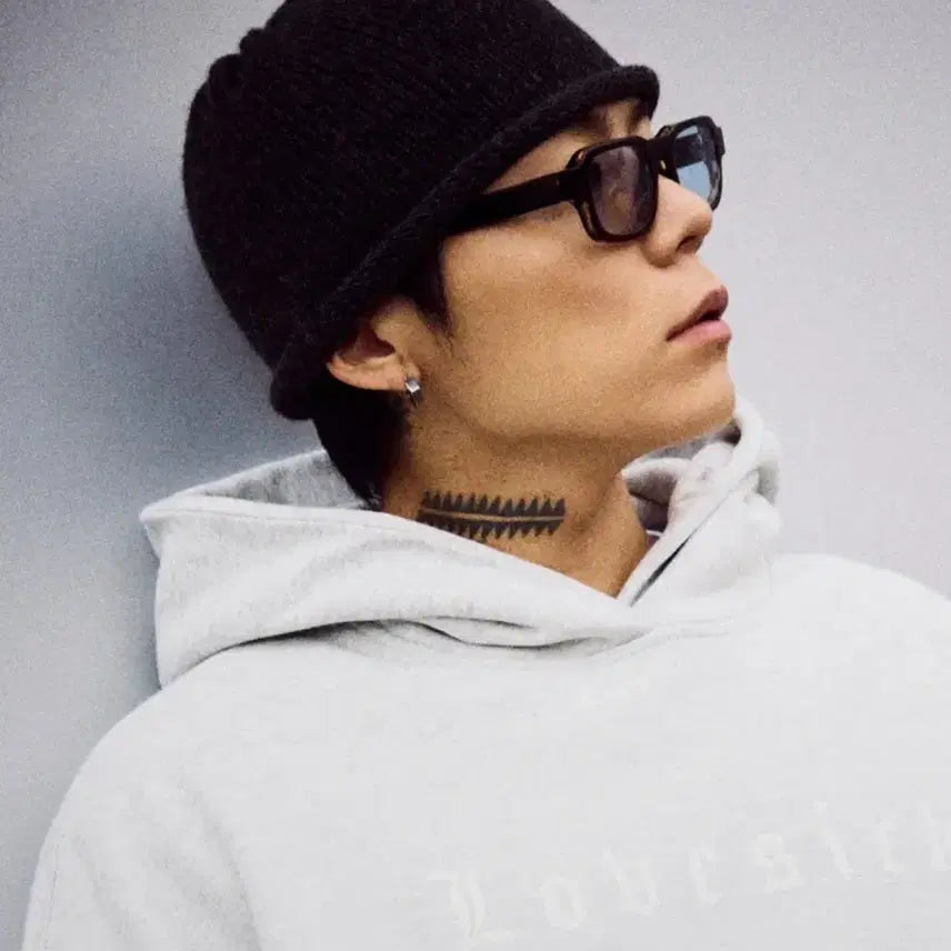 [SOLD OUT] 키드밀리 lovesick 럽식 후드티