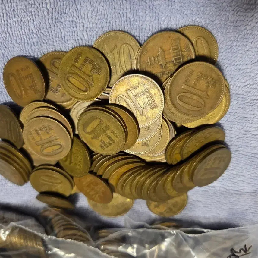 [BUNJANG] 1970 Brass 10 Won Coin / 1970년 10원동전 (황동)
