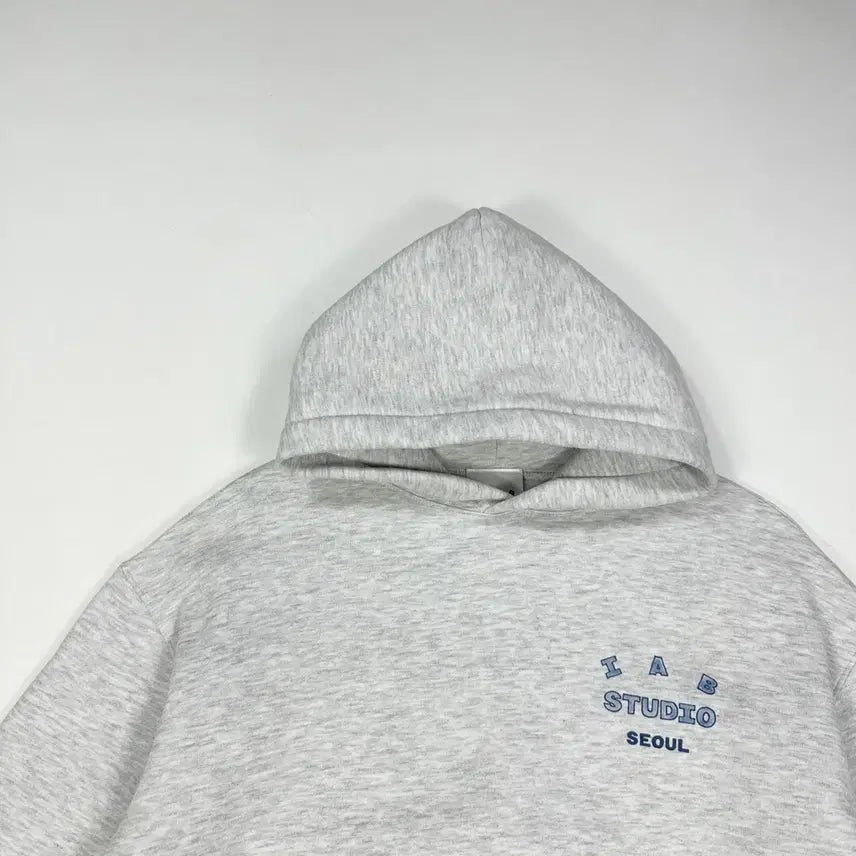 [SOLD OUT] (M) 아이앱스튜디오 서울 백로고 베이직 후드티 오트밀