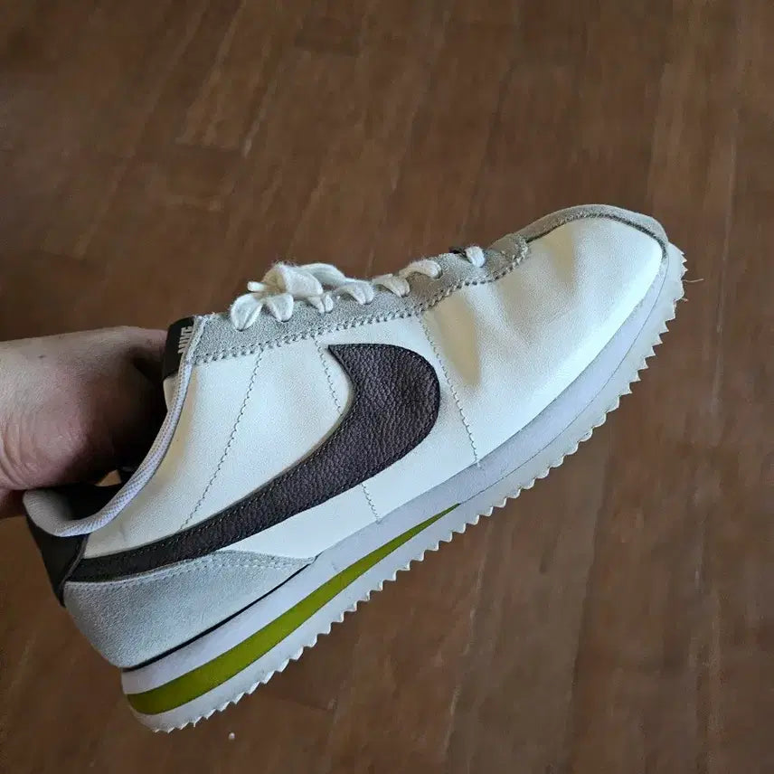 [BUNJANG] Nike Cortez Kkachi Edition Sneakers / 나이키 코르테즈  까치 에디션 250