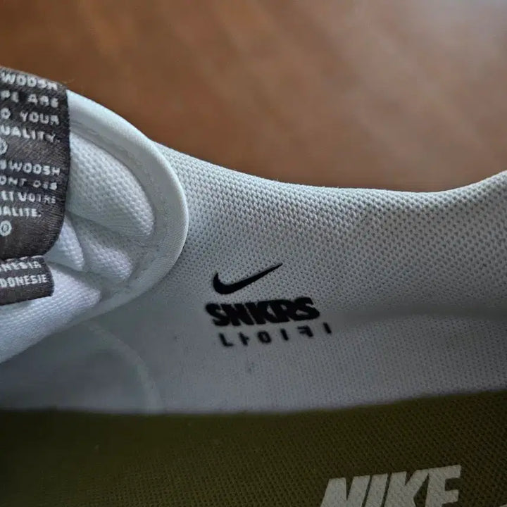 [BUNJANG] Nike Cortez Kkachi Edition Sneakers / 나이키 코르테즈  까치 에디션 250