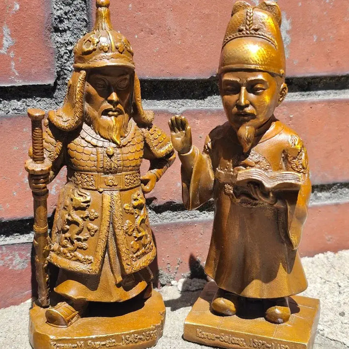 [BUNJANG] Statue Set of King Sejong the Great &amp; Admiral Yi Sun-sin / [품절임박] 세종대왕님 &amp; 이순신 장군님 동상 2점 일괄판매