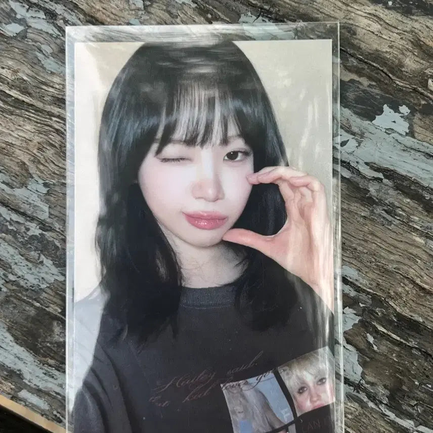[SOLD OUT] 르세라핌 김채원 셀레브레이션 공방 포카+아기포카 세트+초대장+타투스티커