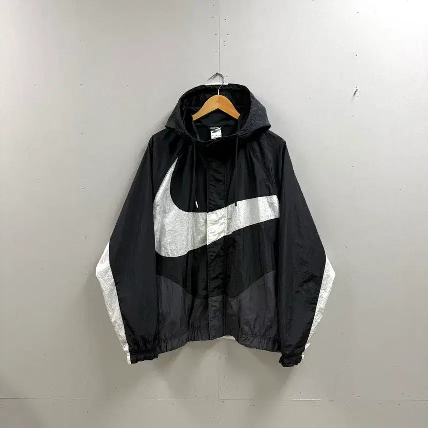 [SOLD OUT] 남성 XL 105 / 나이키 빅스우시 우븐 바람막이