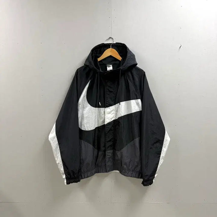 [SOLD OUT] 남성 XL 105 / 나이키 빅스우시 우븐 바람막이