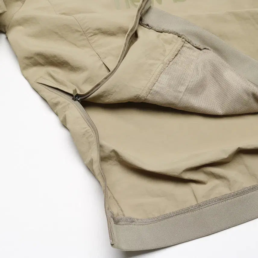 [SOLD OUT] [L] 뉴발란스 UNI 에센셜 우븐 피스테 자켓