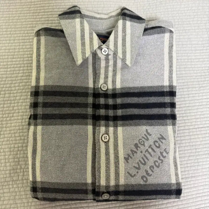 [BUNJANG] Louis Vuitton Marque Logo Check Flannel Shirt - Gray (Size S) / 루이비통 마르크 로고 체크 플란넬 셔츠 그레이 / S