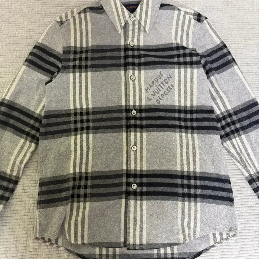 [BUNJANG] Louis Vuitton Marque Logo Check Flannel Shirt - Gray (Size S) / 루이비통 마르크 로고 체크 플란넬 셔츠 그레이 / S