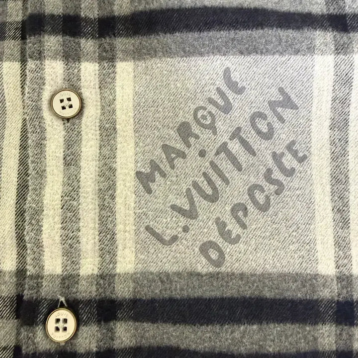 [BUNJANG] Louis Vuitton Marque Logo Check Flannel Shirt - Gray (Size S) / 루이비통 마르크 로고 체크 플란넬 셔츠 그레이 / S
