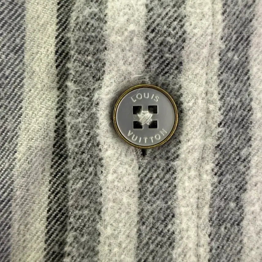 [BUNJANG] Louis Vuitton Marque Logo Check Flannel Shirt - Gray (Size S) / 루이비통 마르크 로고 체크 플란넬 셔츠 그레이 / S