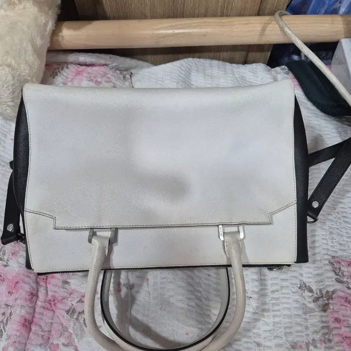 [SOLD OUT] MCM 화이트 블랙 숄더백 토트백