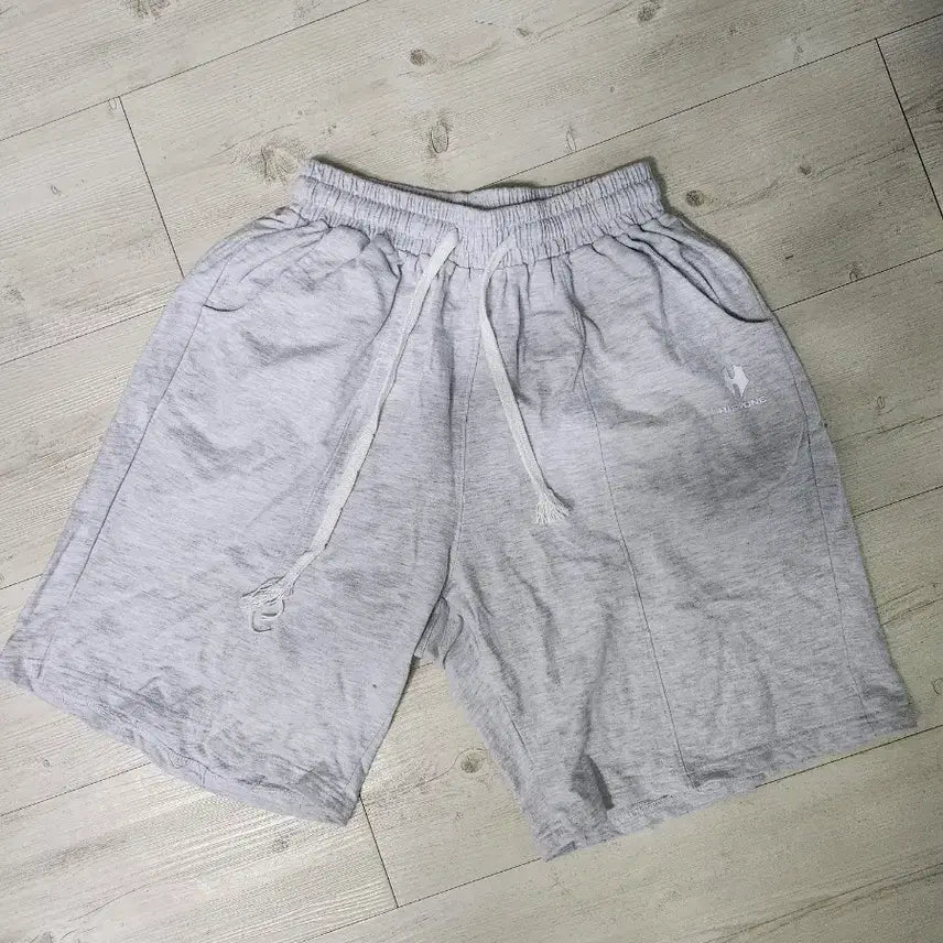 [BUNJANG] HUGVONE Grey Training Shorts / HUGVONE 회색 반바지 트레이닝복