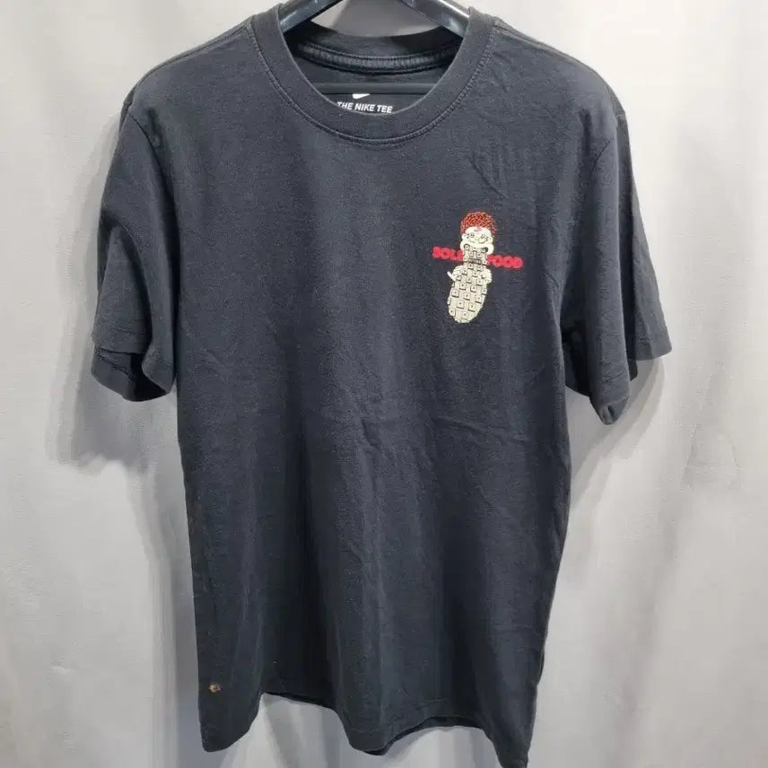[BUNJANG] Nike Sol Food Short Sleeve T-Shirt Black S / 나이키 솔푸드 반팔 티셔츠 블랙 s