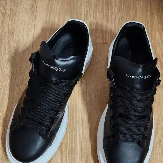 [BUNJANG] Alexander McQueen Oversized All White Sneakers / (38/245~250)알렉산더맥퀸 오버솔 올백 운동화 스니커즈